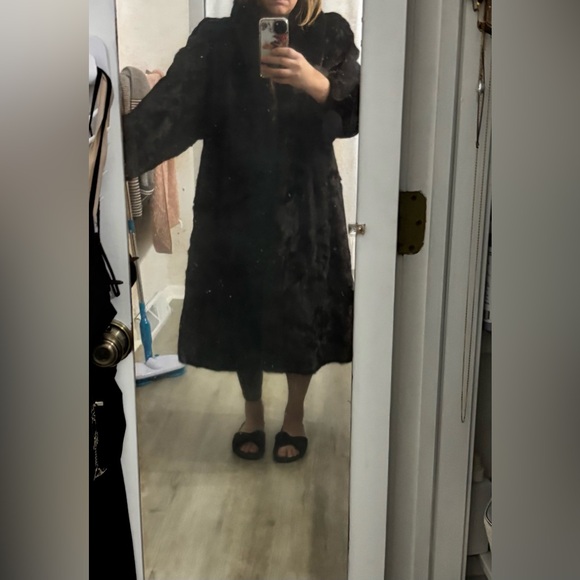 Vintage Saga Mink fur/ Outwear dark brown mink Coat/women size LG-XL (11) - Picture 15 of 17